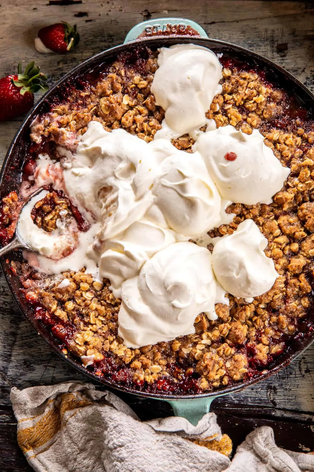 strawberry-oatmeal-cookie-cobbler