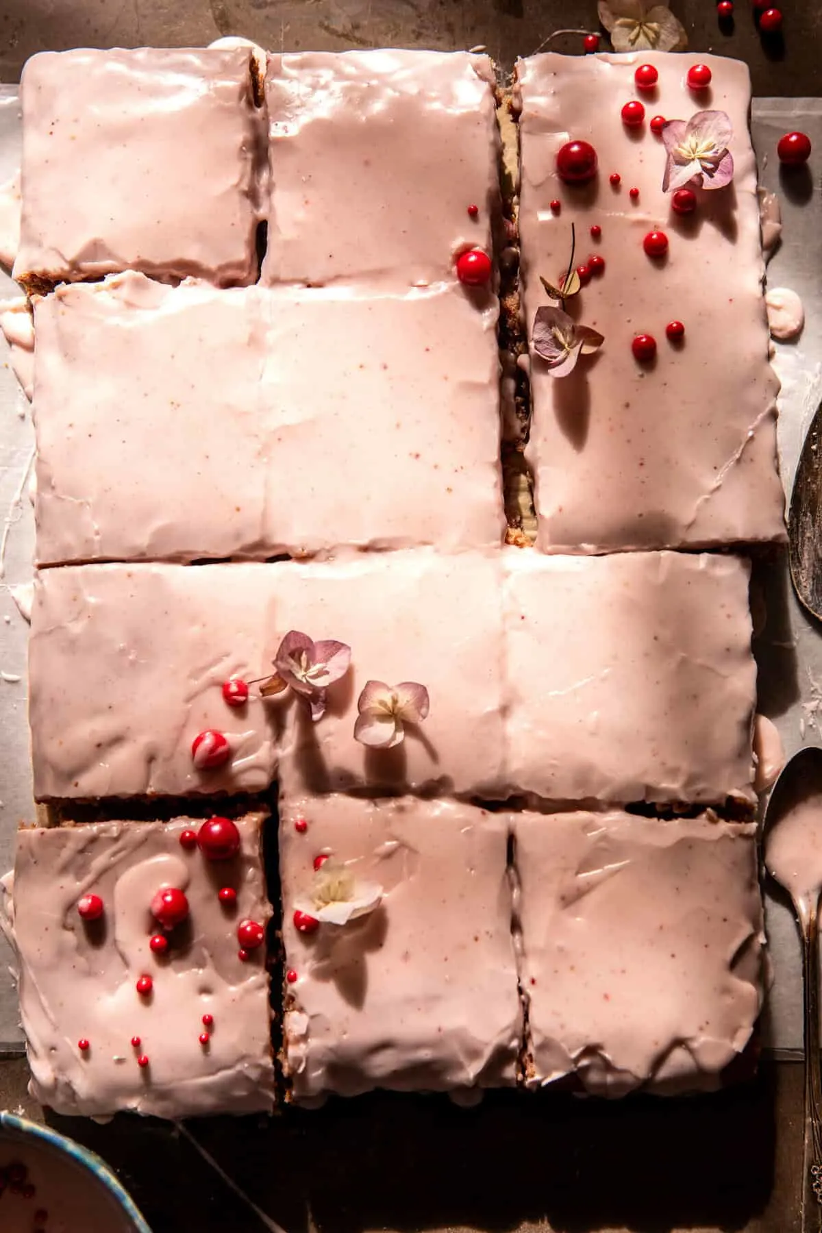 strawberry-poptart-sheet-cake