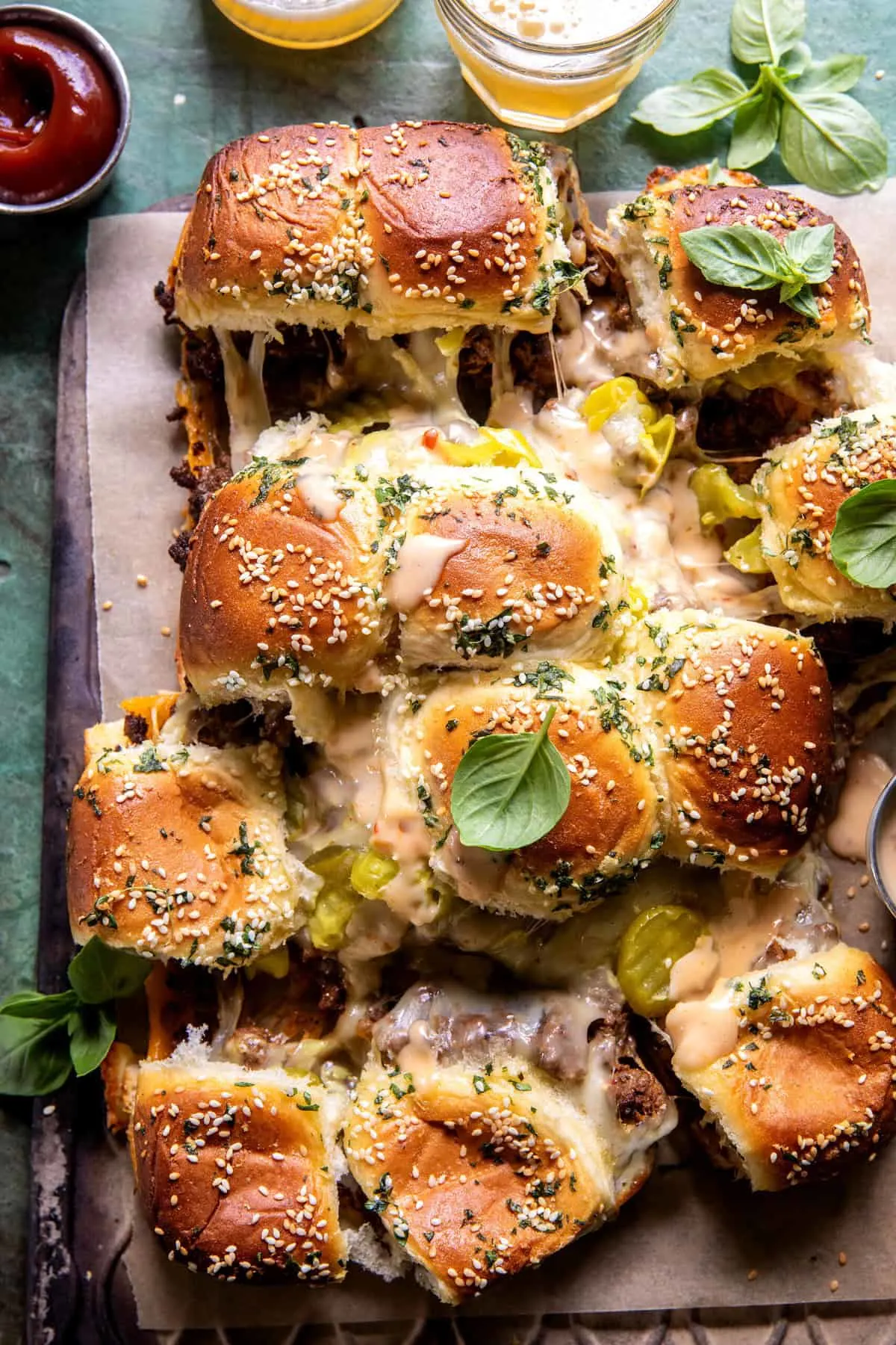 pull-apart-cheeseburger-sliders.