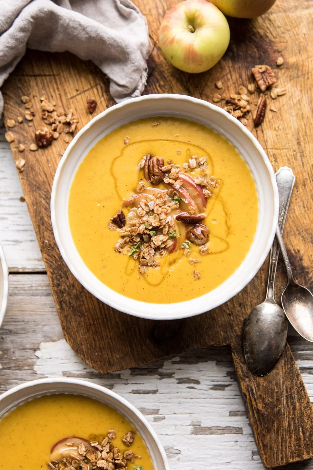 cheddar-apple-butternut-squash-soup-with-cinnamon-pecan-crumble