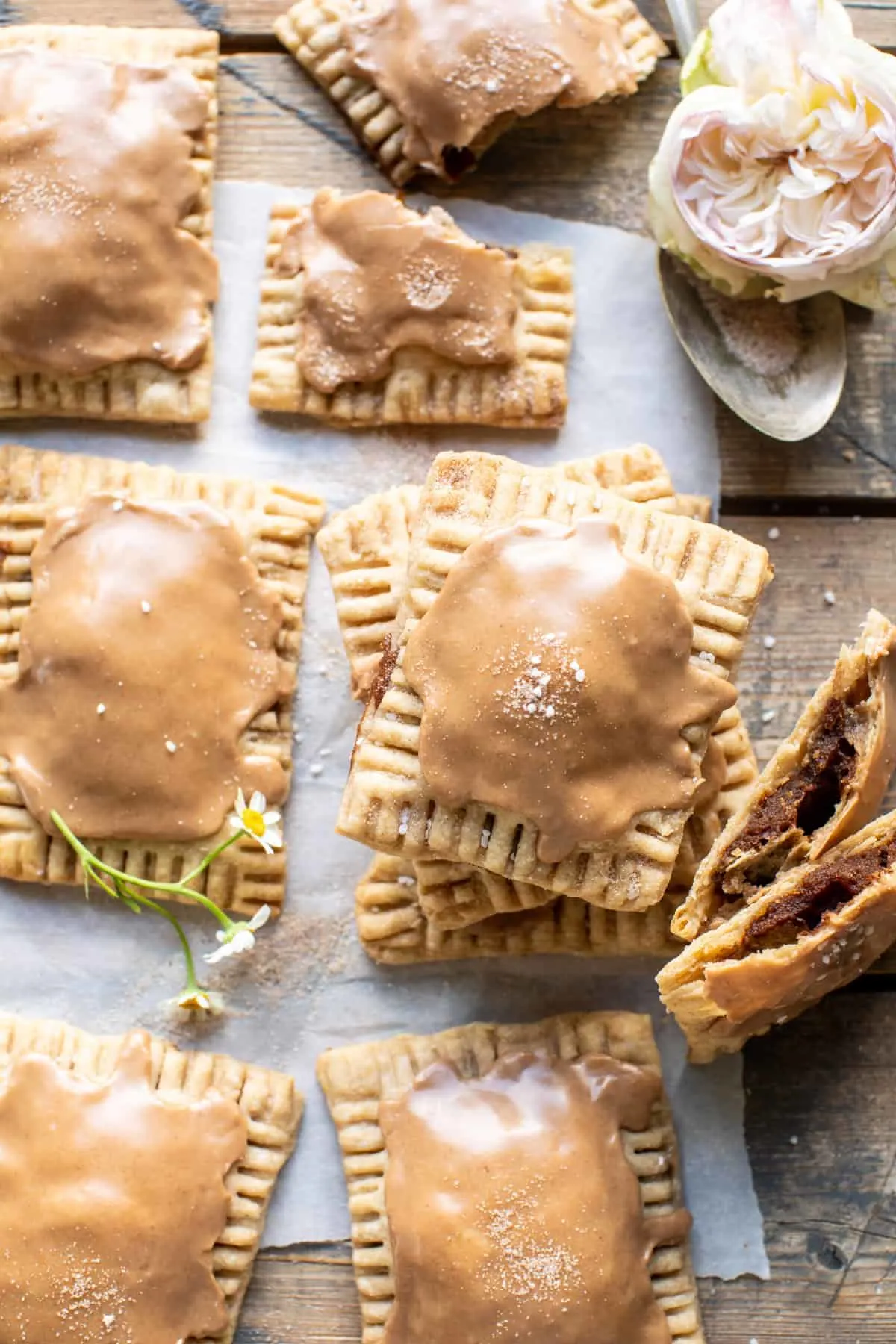 homemade-frosted-brown-sugar-cinnamon-pop-tarts