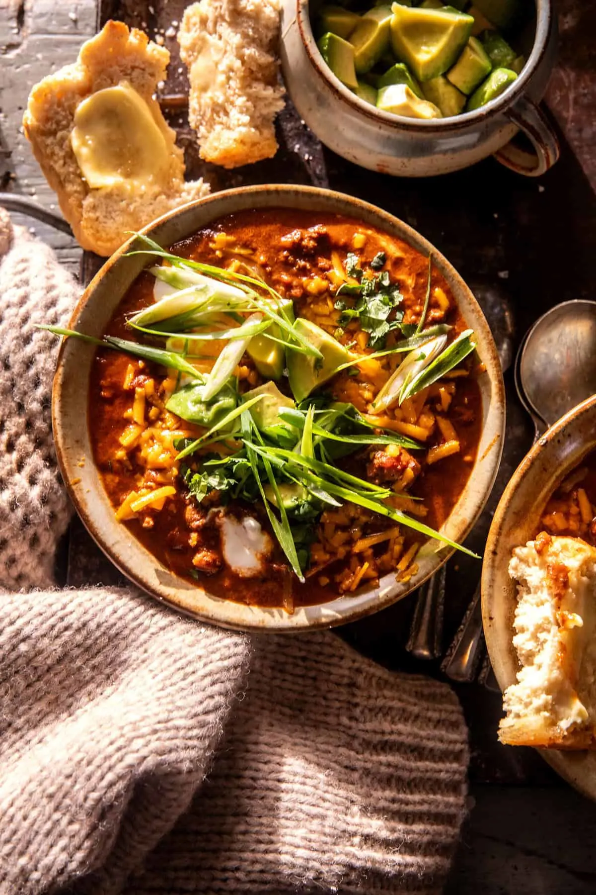 easy-chipotle-cheddar-beef-chili.