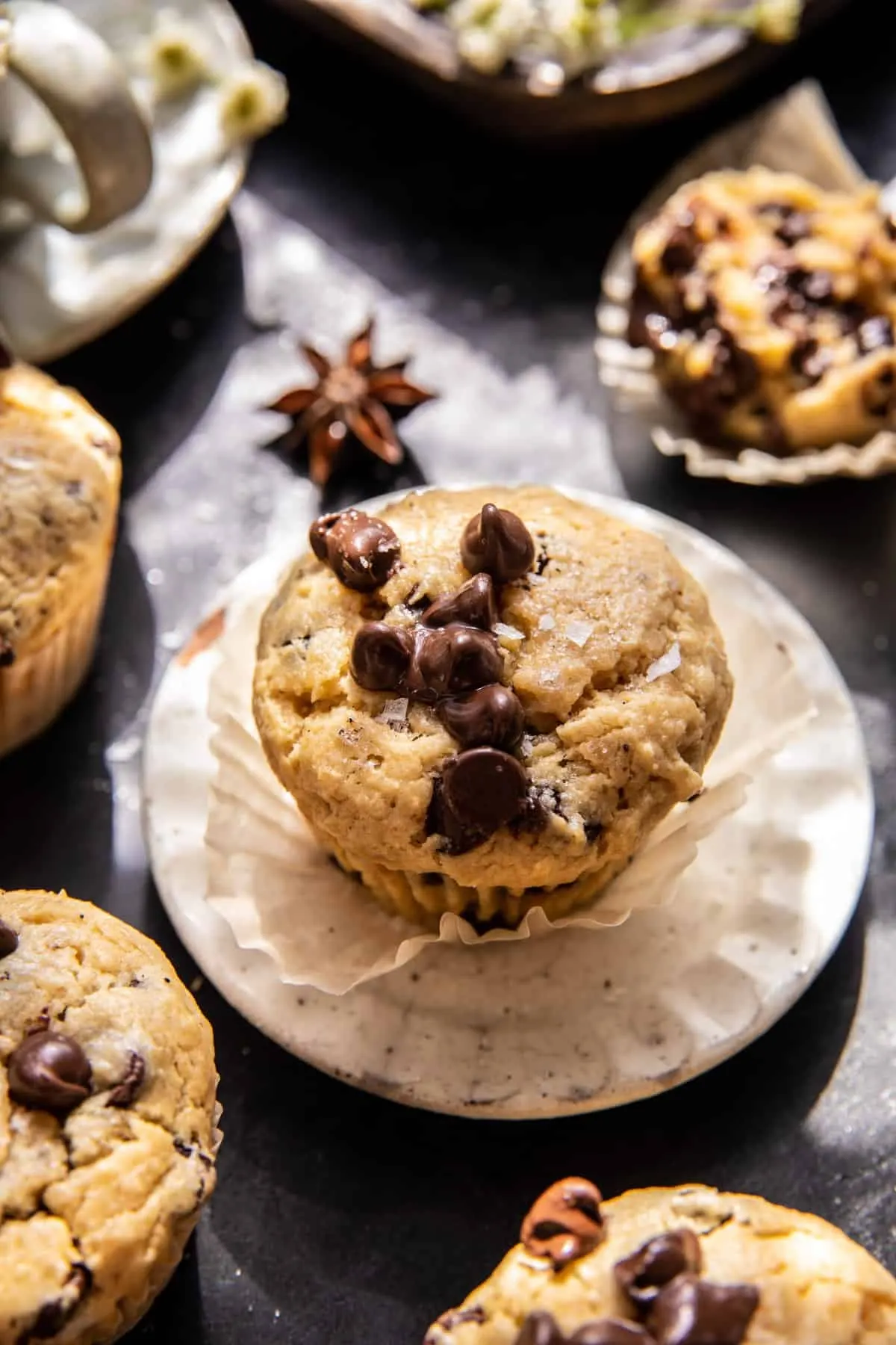bakery-style-chocolate-chip-muffins.