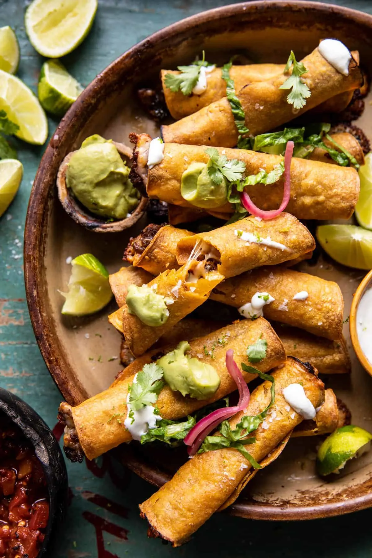 crispy-queso-fundido-taquitos