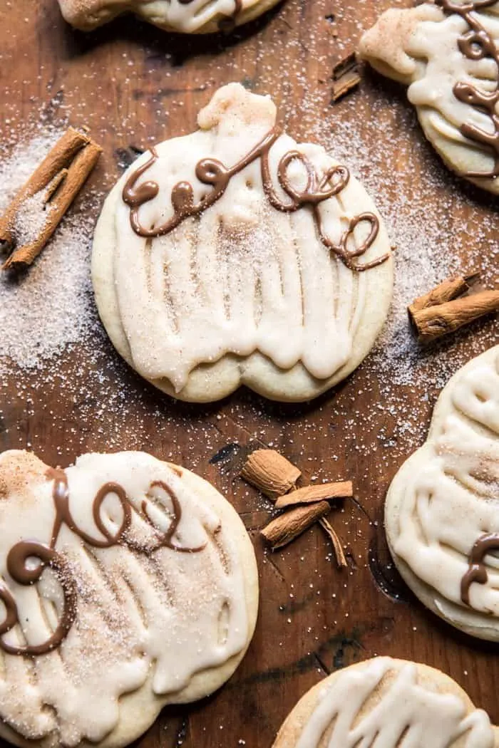 cinnamon-spiced-sugar-cookies-with-browned-butter-frosting