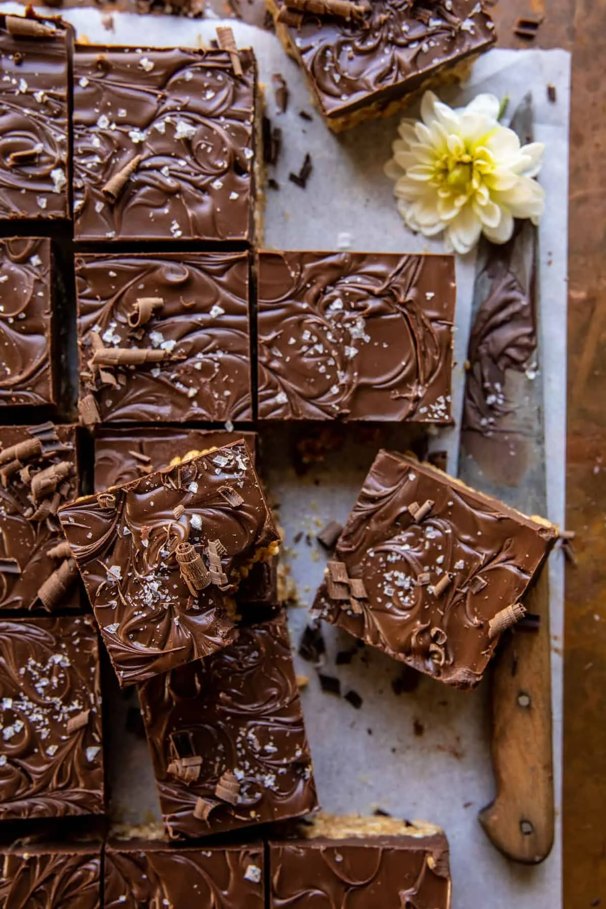 chewy-chocolate-scotcheroos