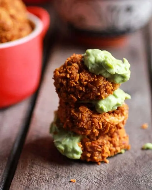 roasted-pumpkin-chipotle-cheddar-tots-with-avocado-blue-cheese-ranch