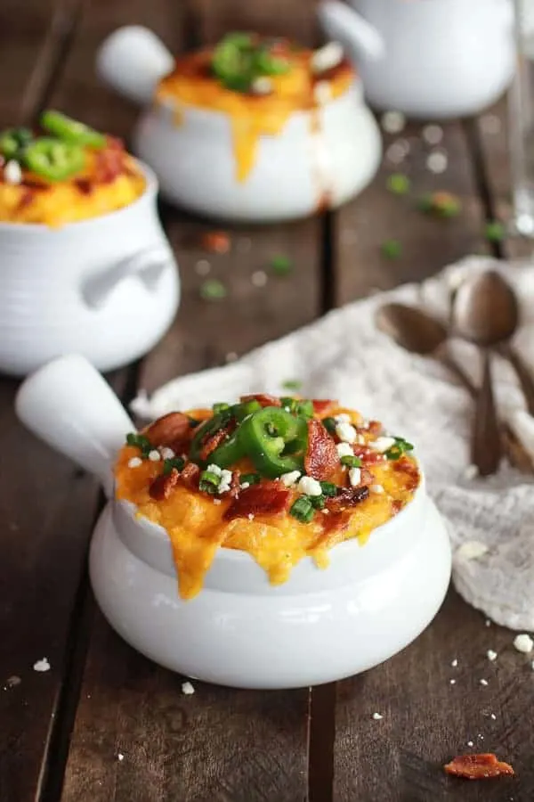 easy-jalapeno-popper-chicken-chili-and-cheddar-polenta-pot-pies