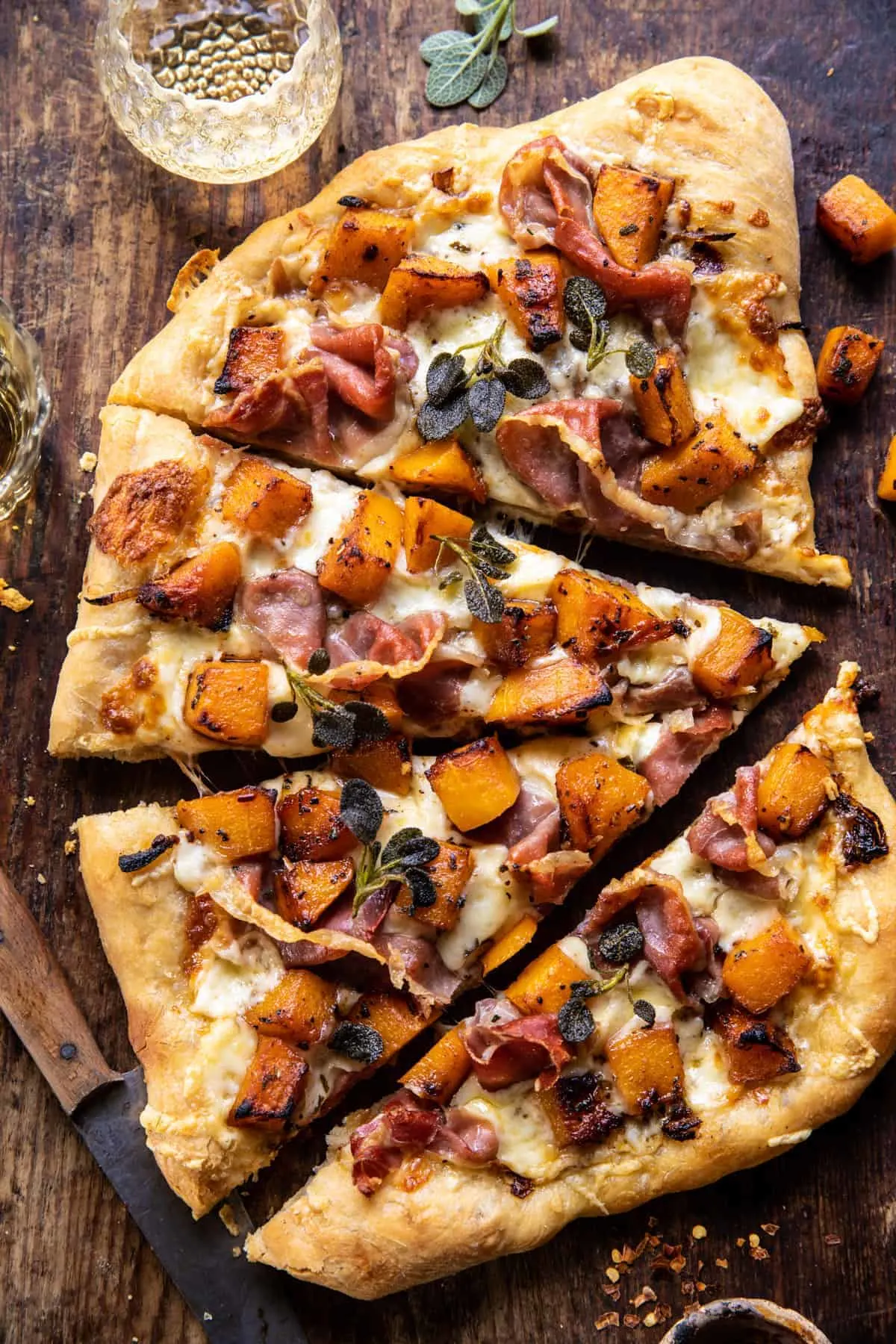 roasted-butternut-squash-prosciutto-pizza-with-caramelized-onions