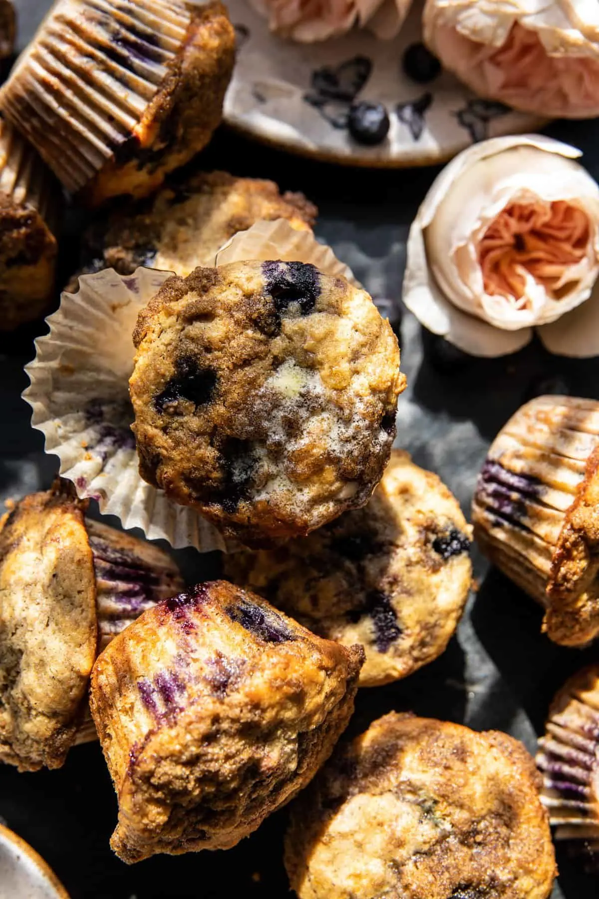 bakery-vanilla-blueberry-crunch-muffins