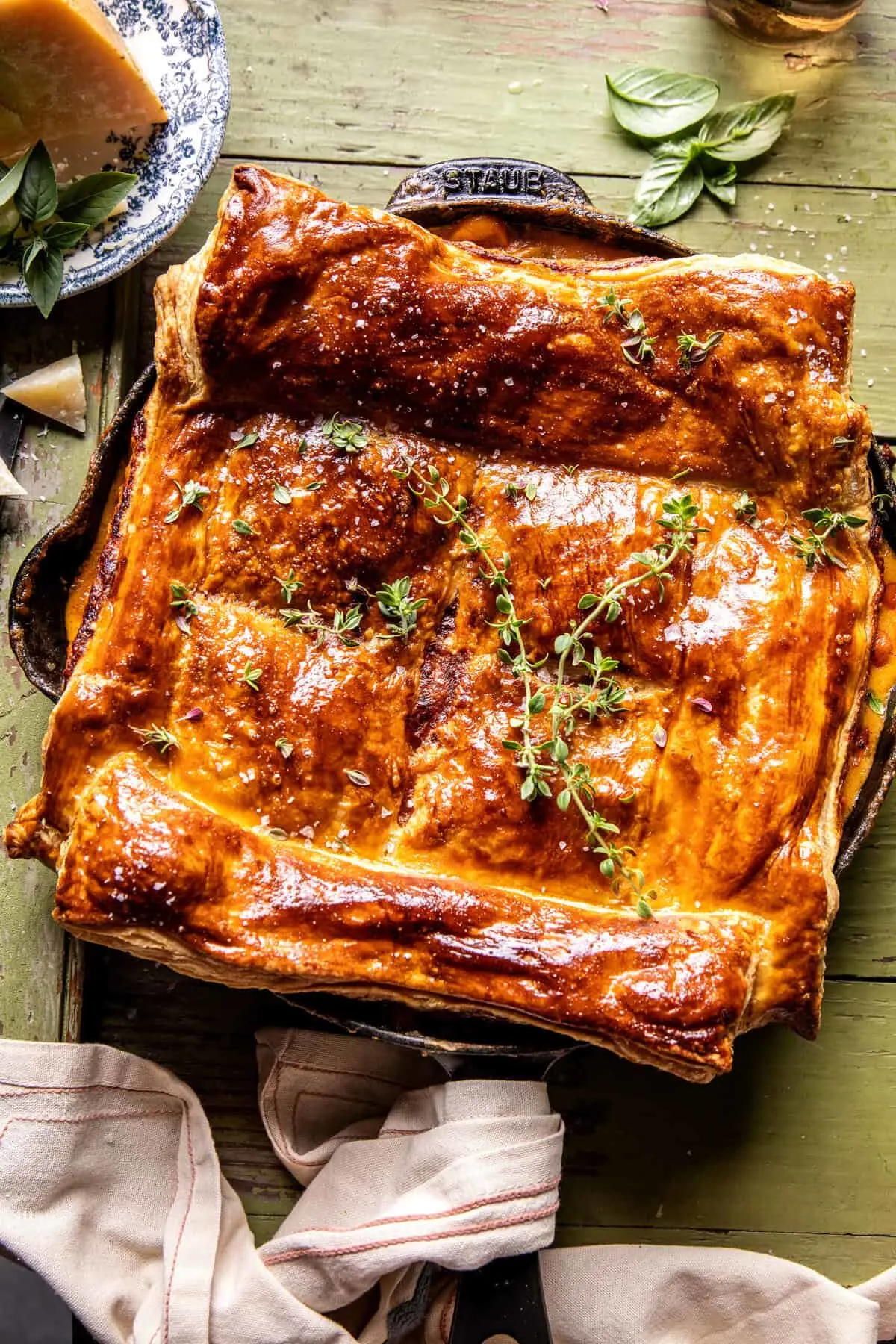 skillet-tomato-cheddar-chicken-pot-pie
