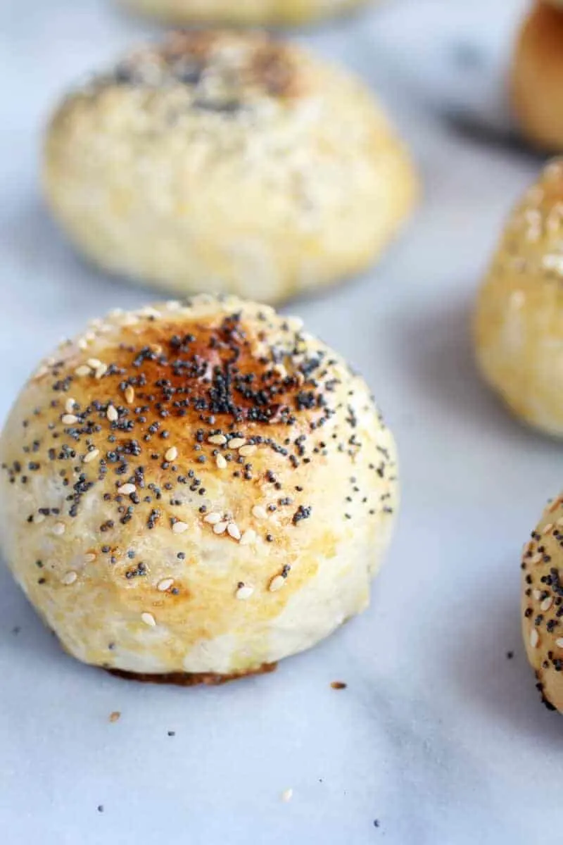 everything-bagel-slider-buns
