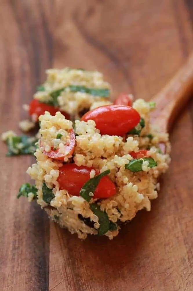 mediterranean-quinoa-salad