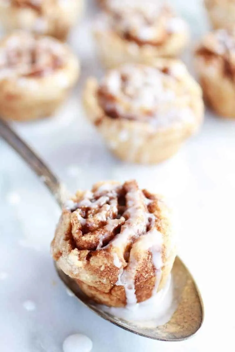 whole-wheat-30-minute-mini-cinnamon-buns-(healthy)
