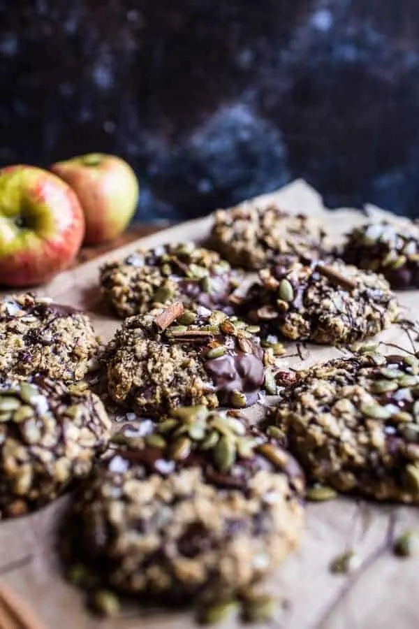 harvest-oatmeal-chocolate-chunk-cookies-with-salted-toasted-pepitas