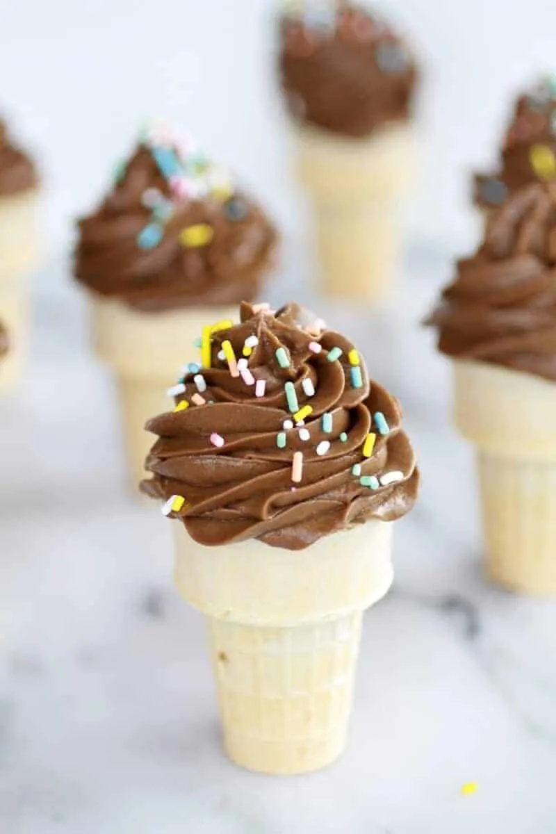 creamy-chocolate-soft-serve-avocado-ice-cream
