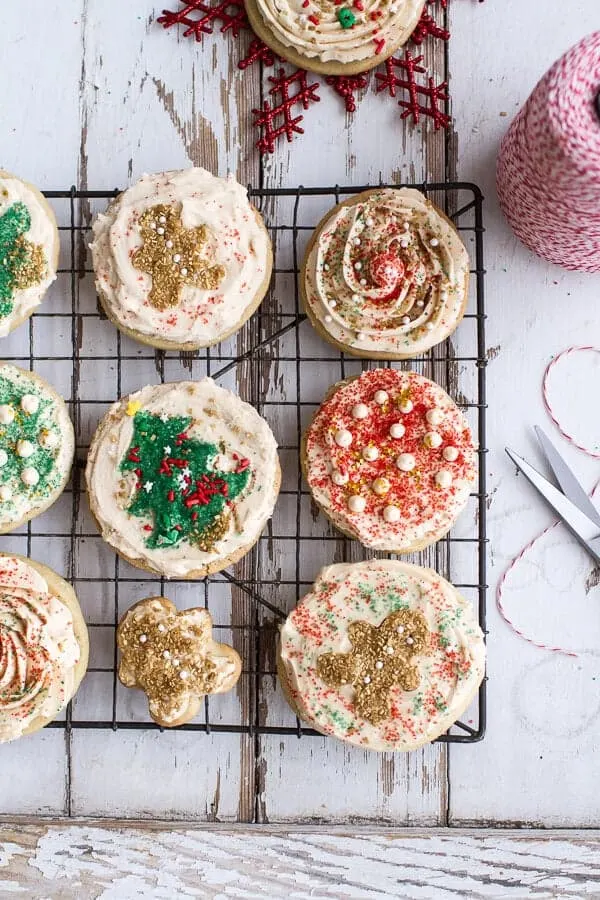 easy-slice-'n'-bake-vanilla-bean-christmas-sugar-cookies-wwhipped-buttercream.