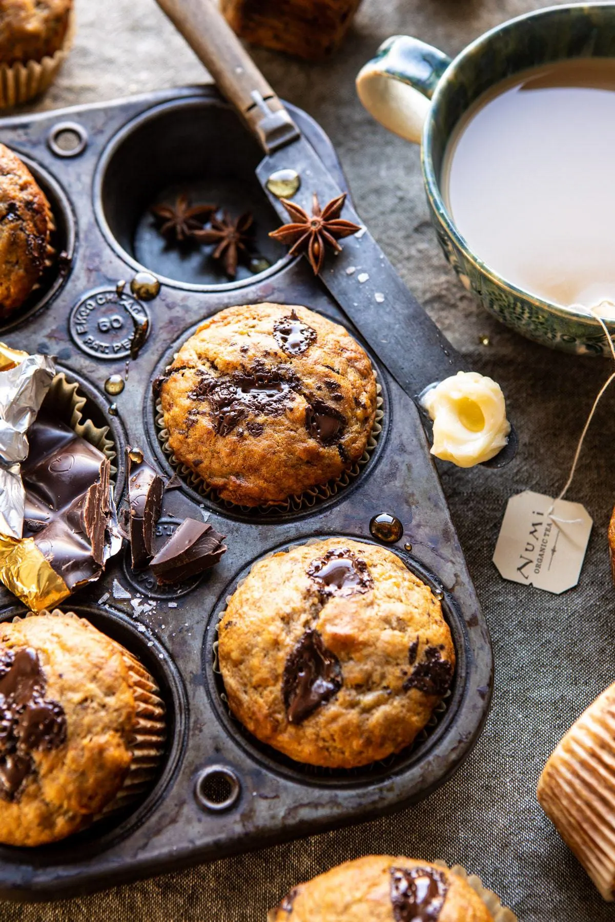 one-bowl-chocolate-chunk-chai-banana-muffins