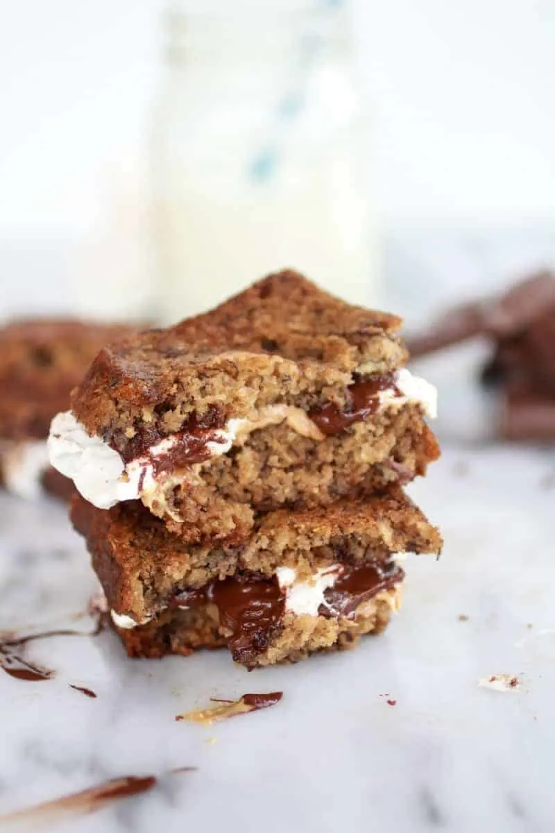 grilled-banana-bread-peanut-butter-s'more-with-vanilla-marshmallows