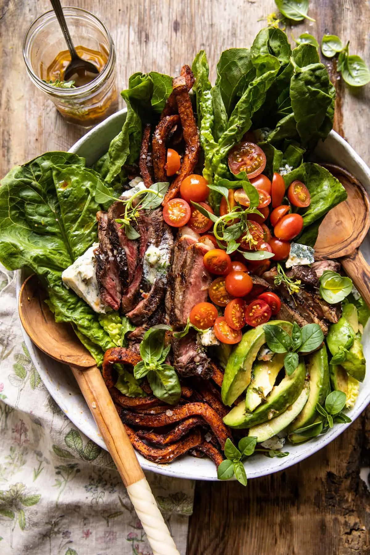 sweet-potato-fry-steak-salad-with-blue-cheese-butter