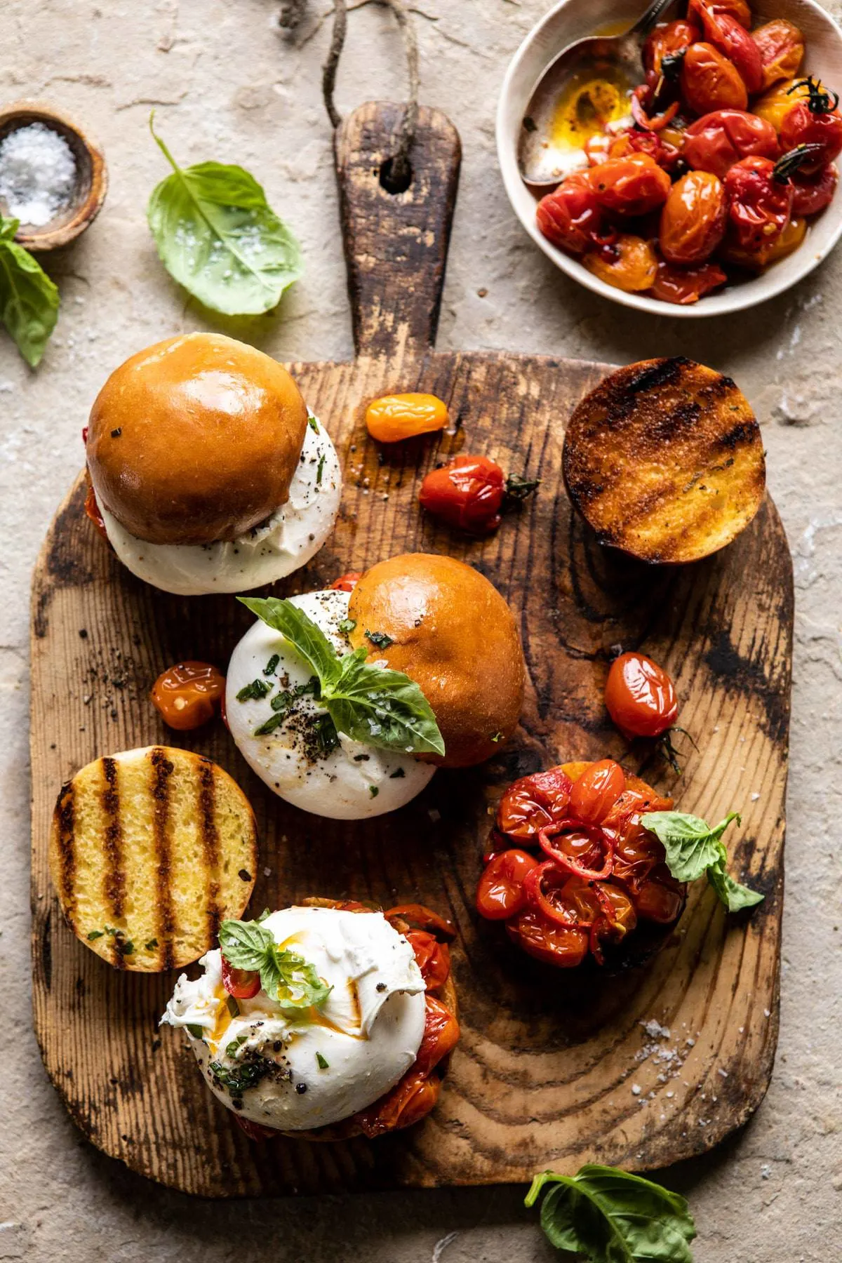 spicy-roasted-caprese-burrata-sliders