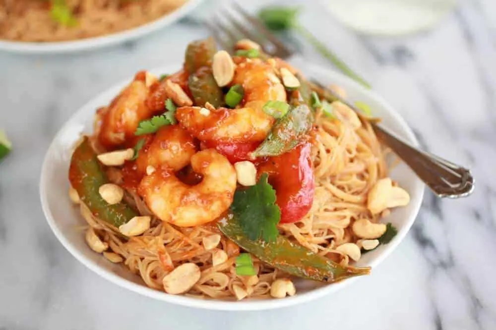 sweet-thai-shrimp-curry-with-peanut-noodles