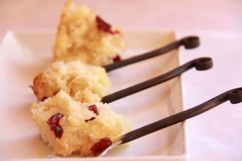 cranberry-brie-and-biscuit-appetizer