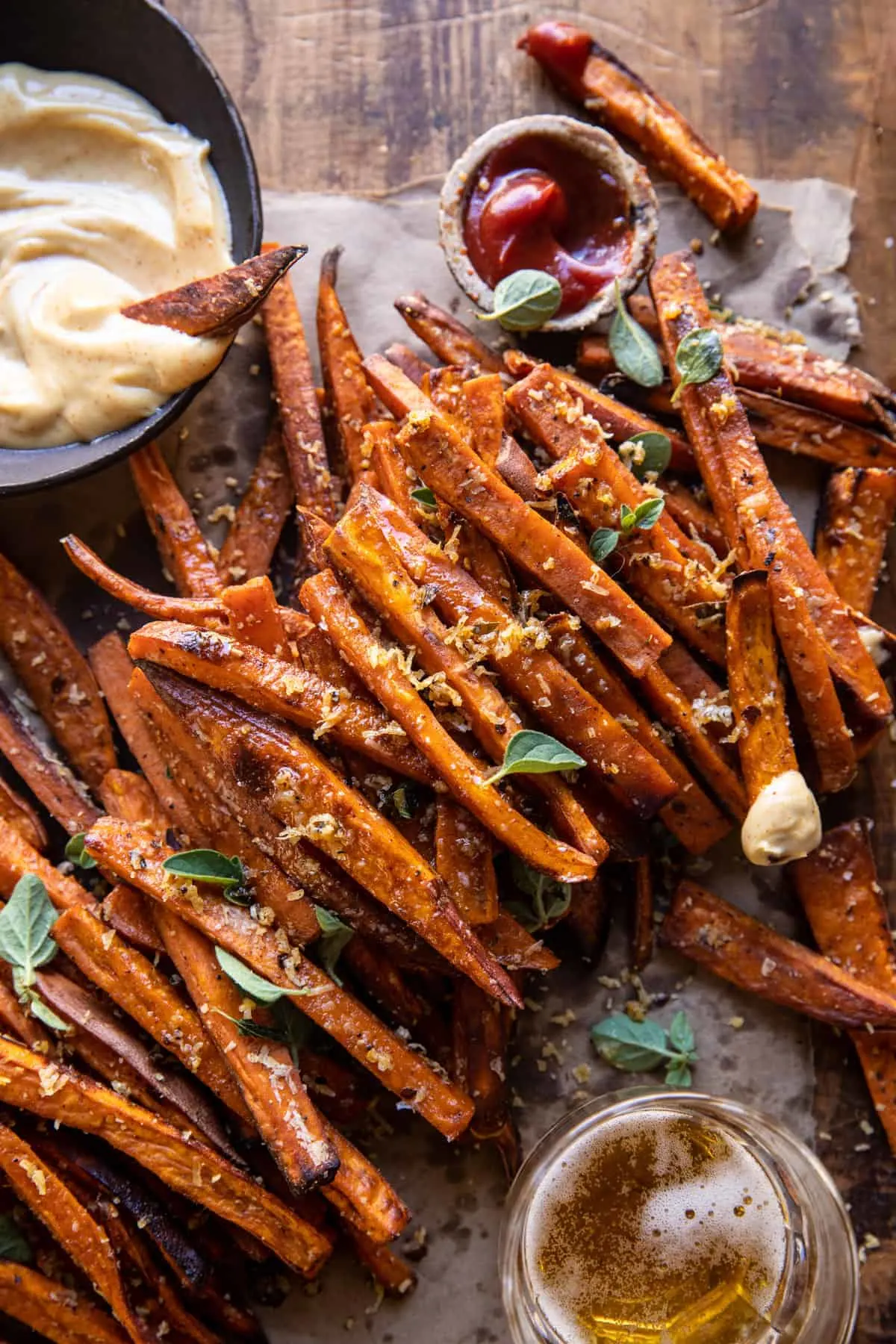 garlic-parmesan-sweet-potato-fries-with-spicy-aioli
