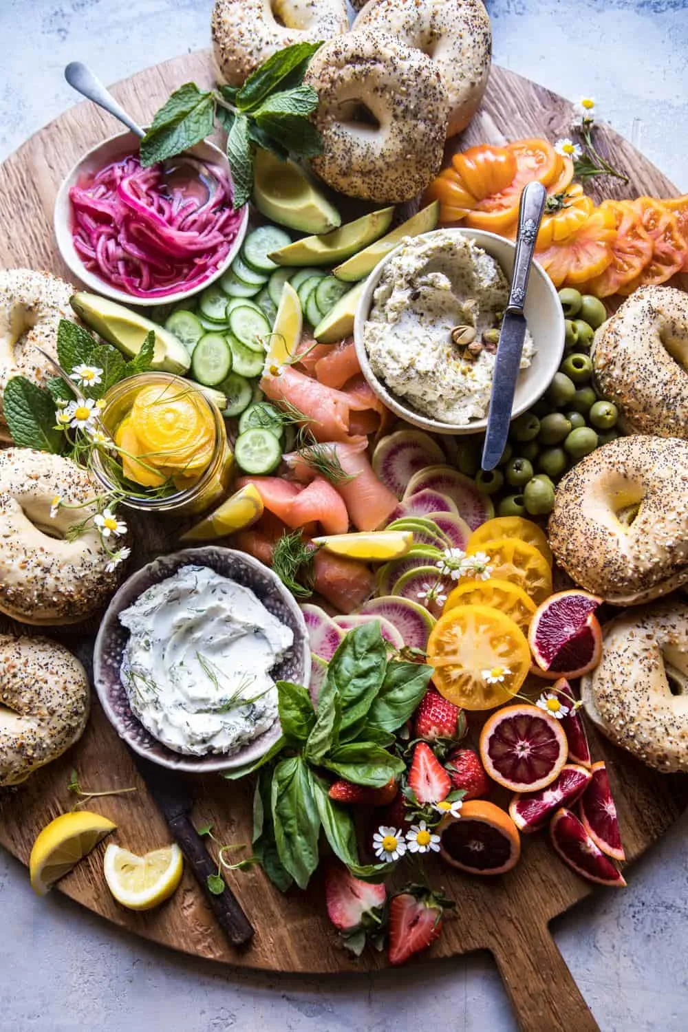 bagel-and-smoked-salmon-bar