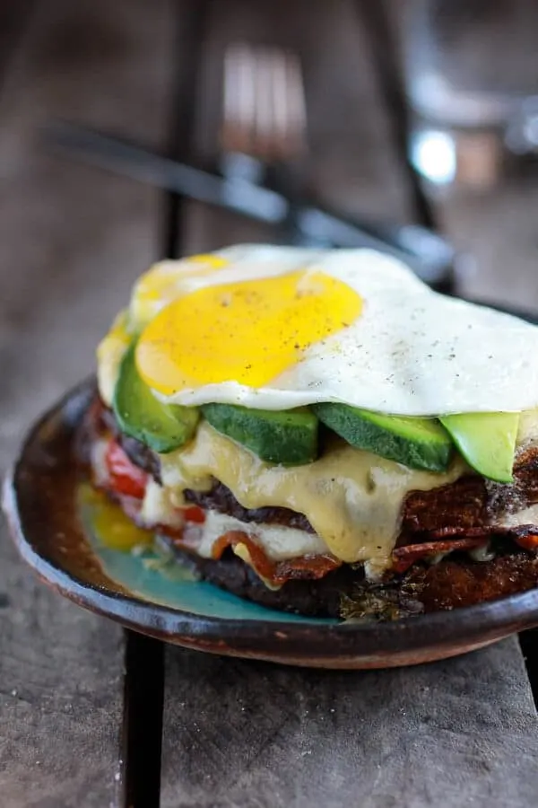 crispy-kale-blt-croque-madame-with-smoked-gouda-avocado