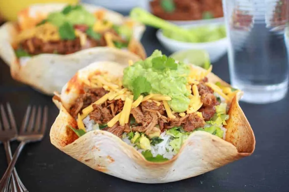 crockpot-carnitas-tortilla-burrito-bowl