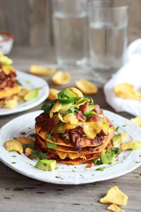 crockpot-chicken-chili-con-carne-loaded-tostada-stacks