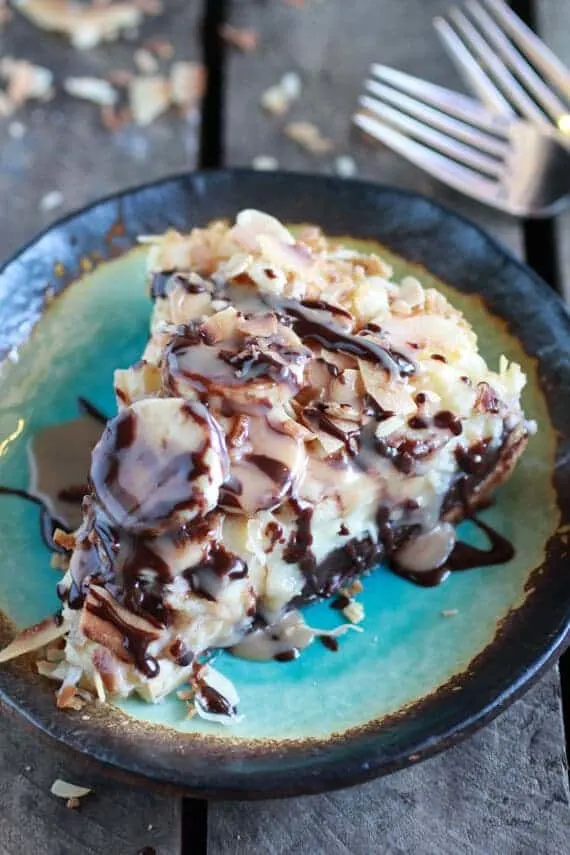 coconut-banana-cream-chocolate-truffle-pie