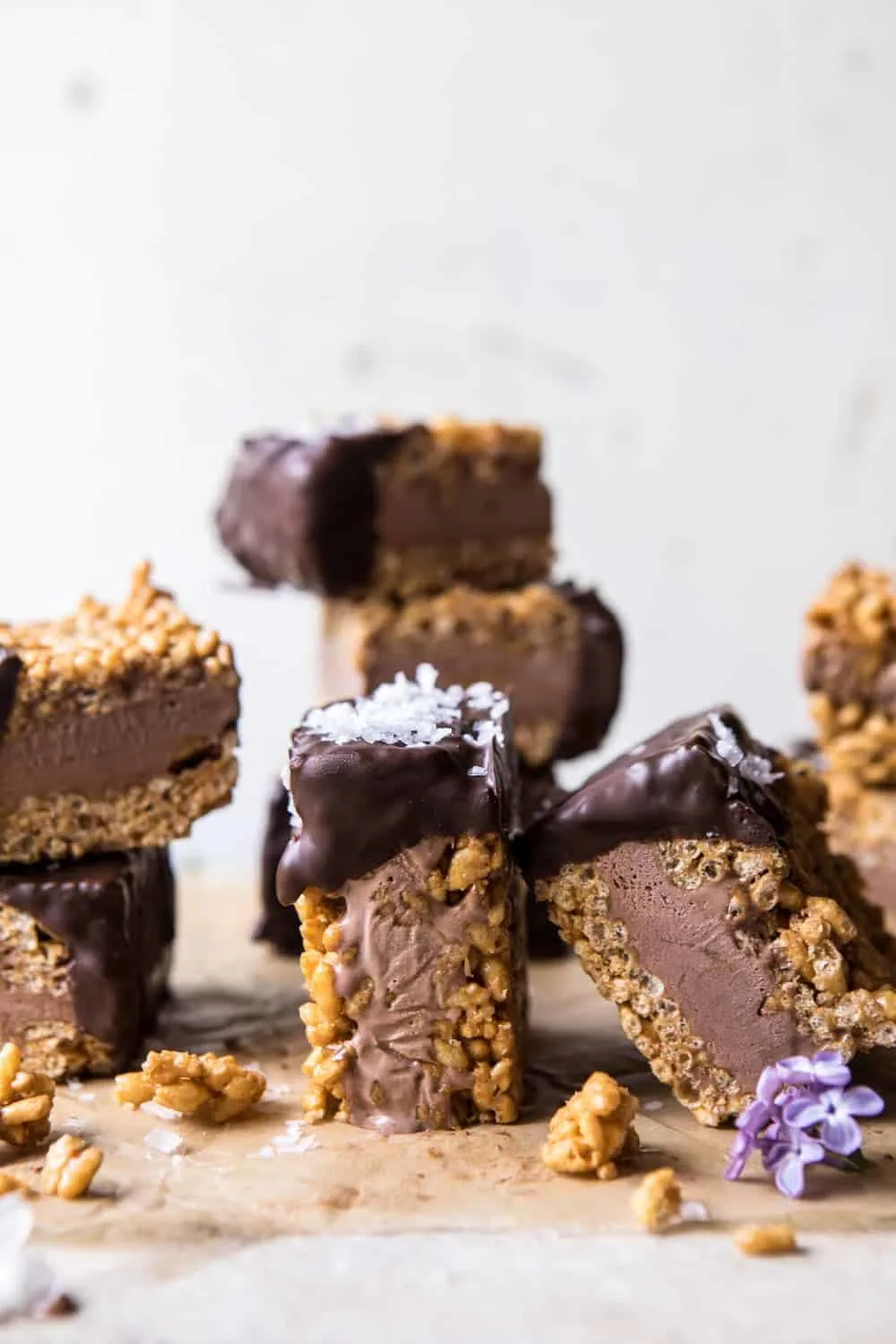 6-ingredient-rice-krispie-treat-chocolate-ice-cream-sandwiches.