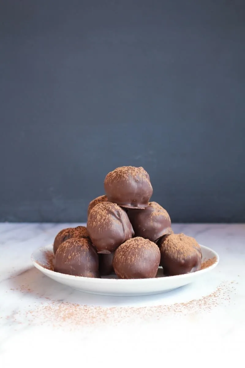 tripple-chocolate-cake-balls.......and-they-are-healthy!