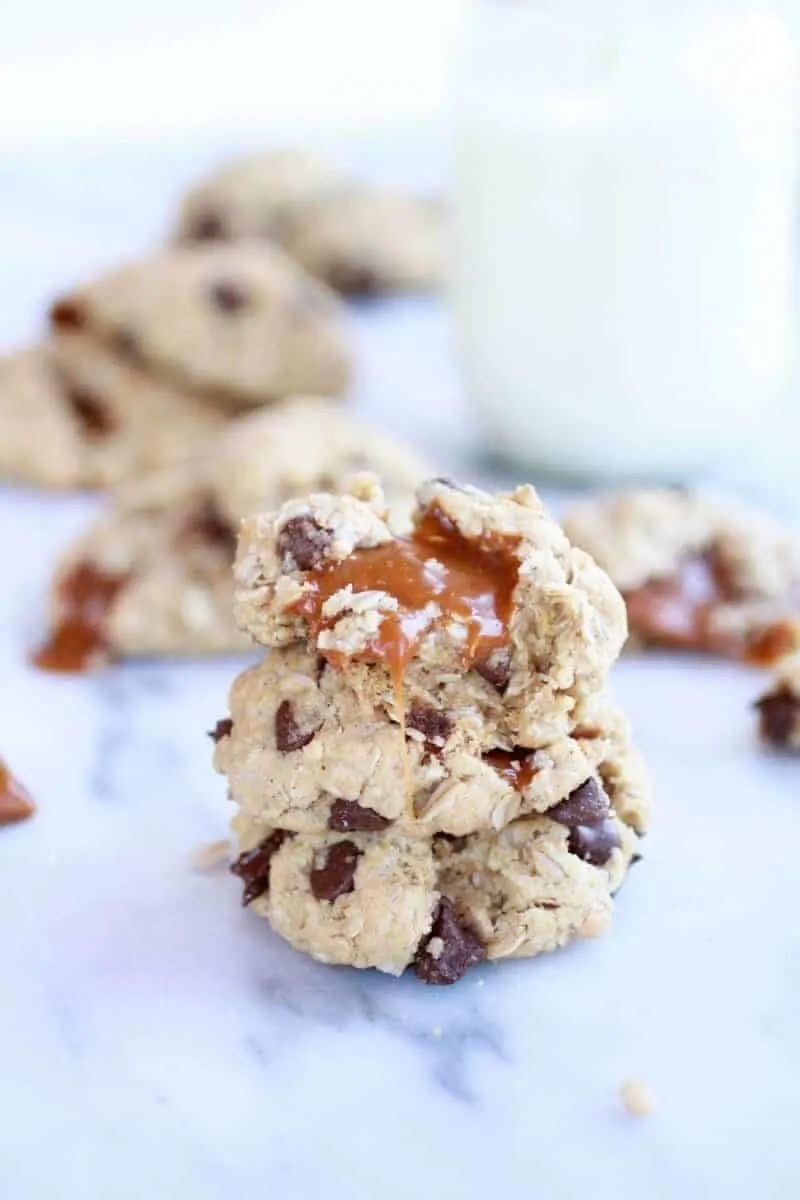 burnt-peanut-butter-caramel-oatmeal-chocolate-chip-cookies