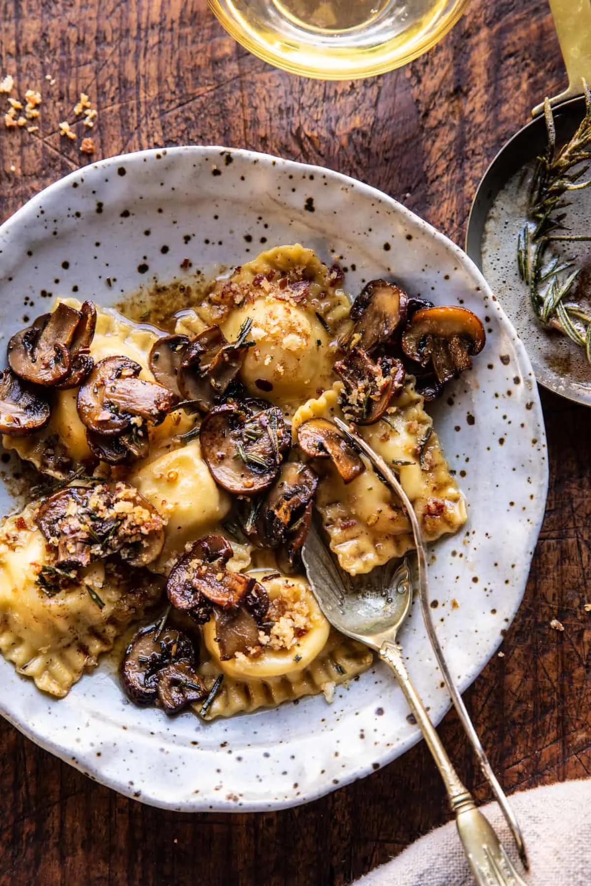 rosemary-butter-mushroom-and-cheese-ravioli.