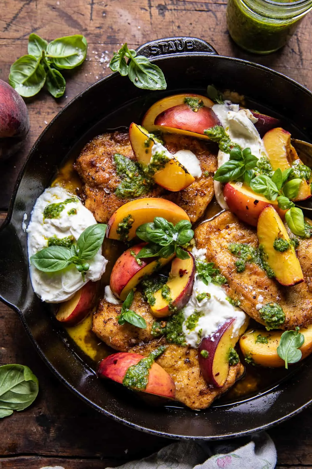 pesto-peach-chicken-in-white-wine-with-burrata