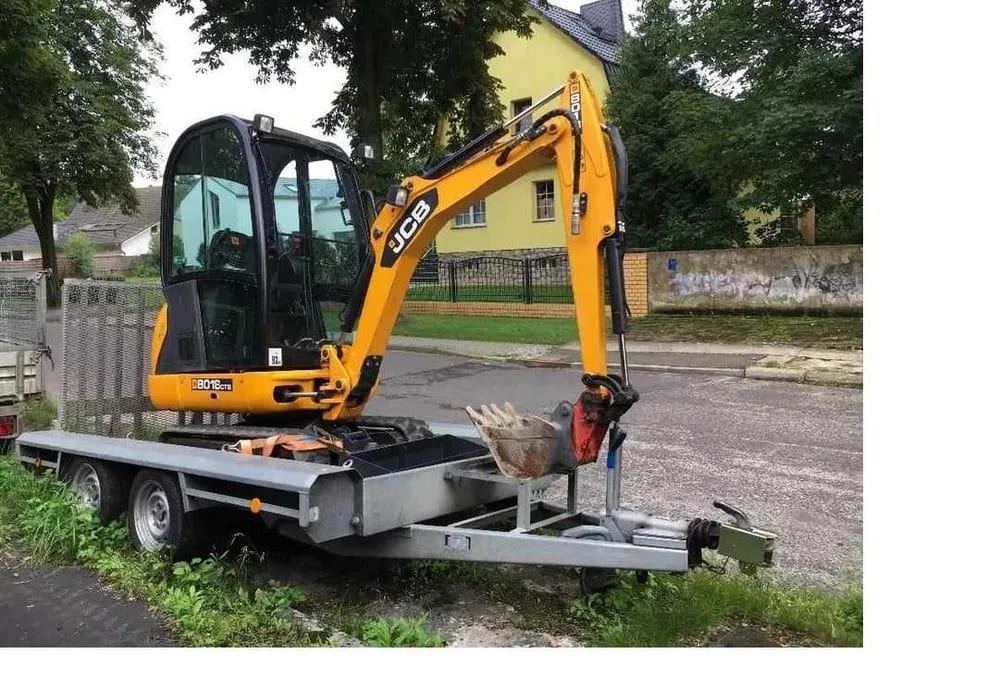 Minikoparka z operatorem na wynajem Trzebnica