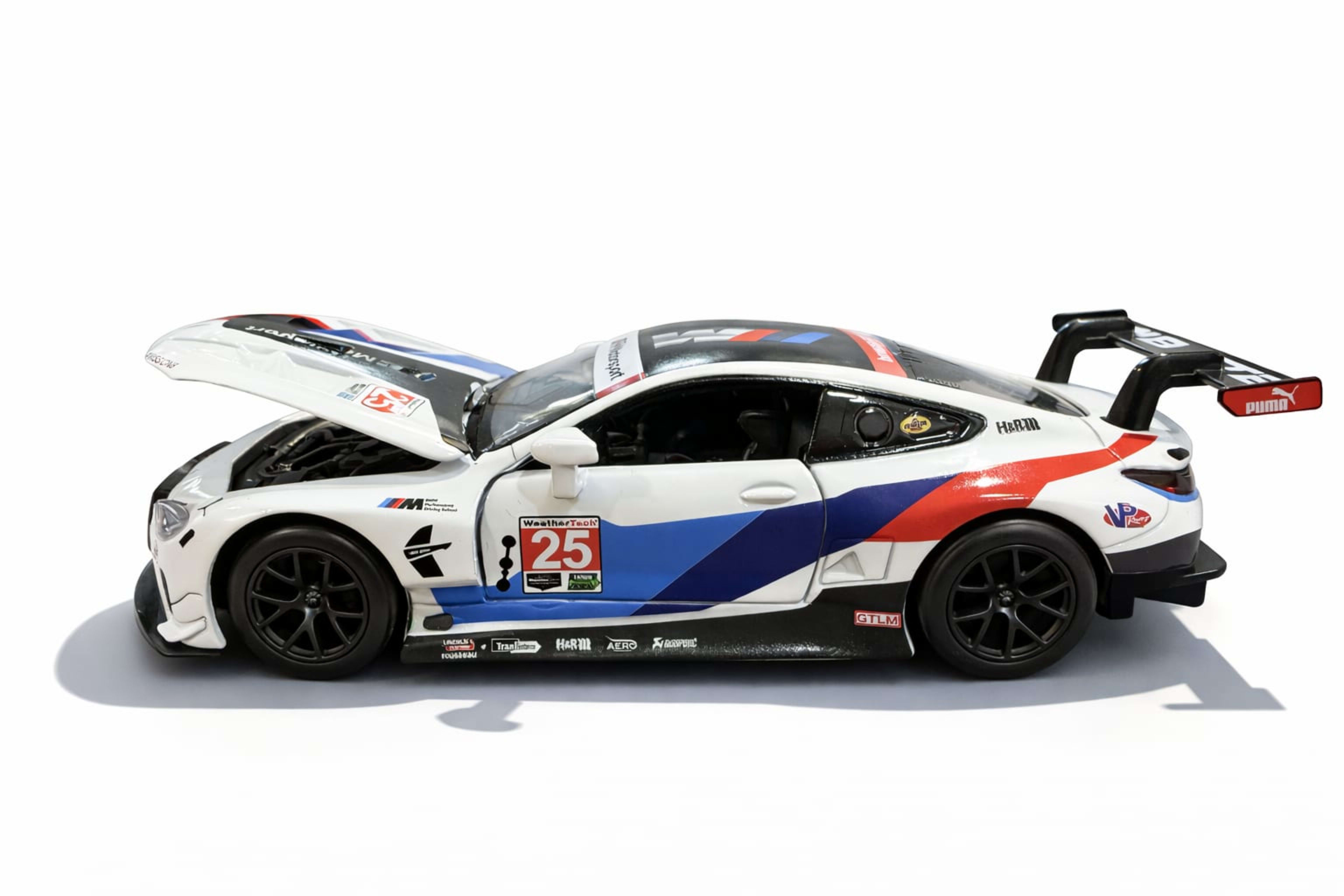 BMW M8 GTE Diecast 1:32 – Motorsport Livery | Openable Parts | Detailed Interior