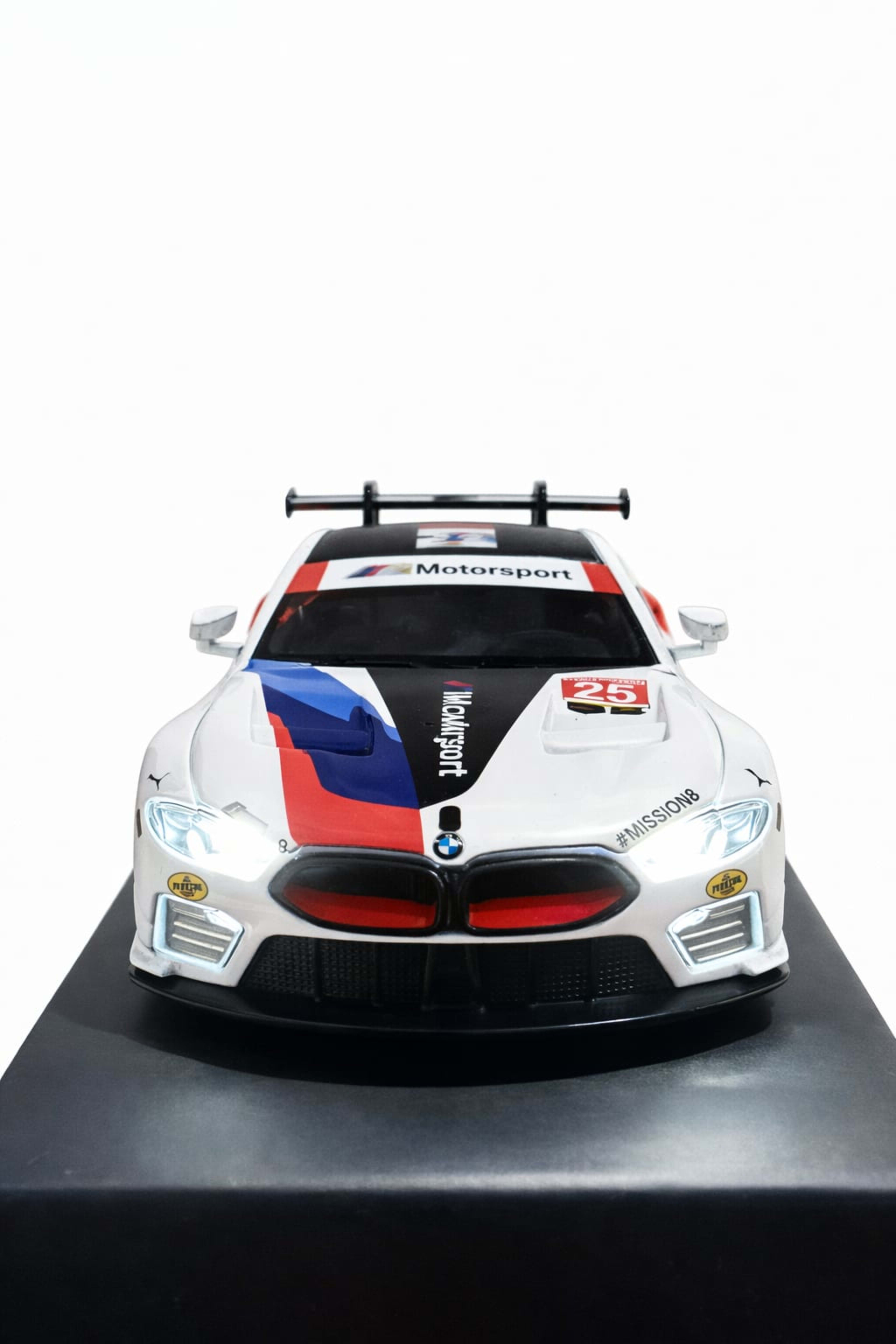 BMW M8 GTE Diecast 1:32 – Motorsport Livery | Openable Parts | Detailed Interior