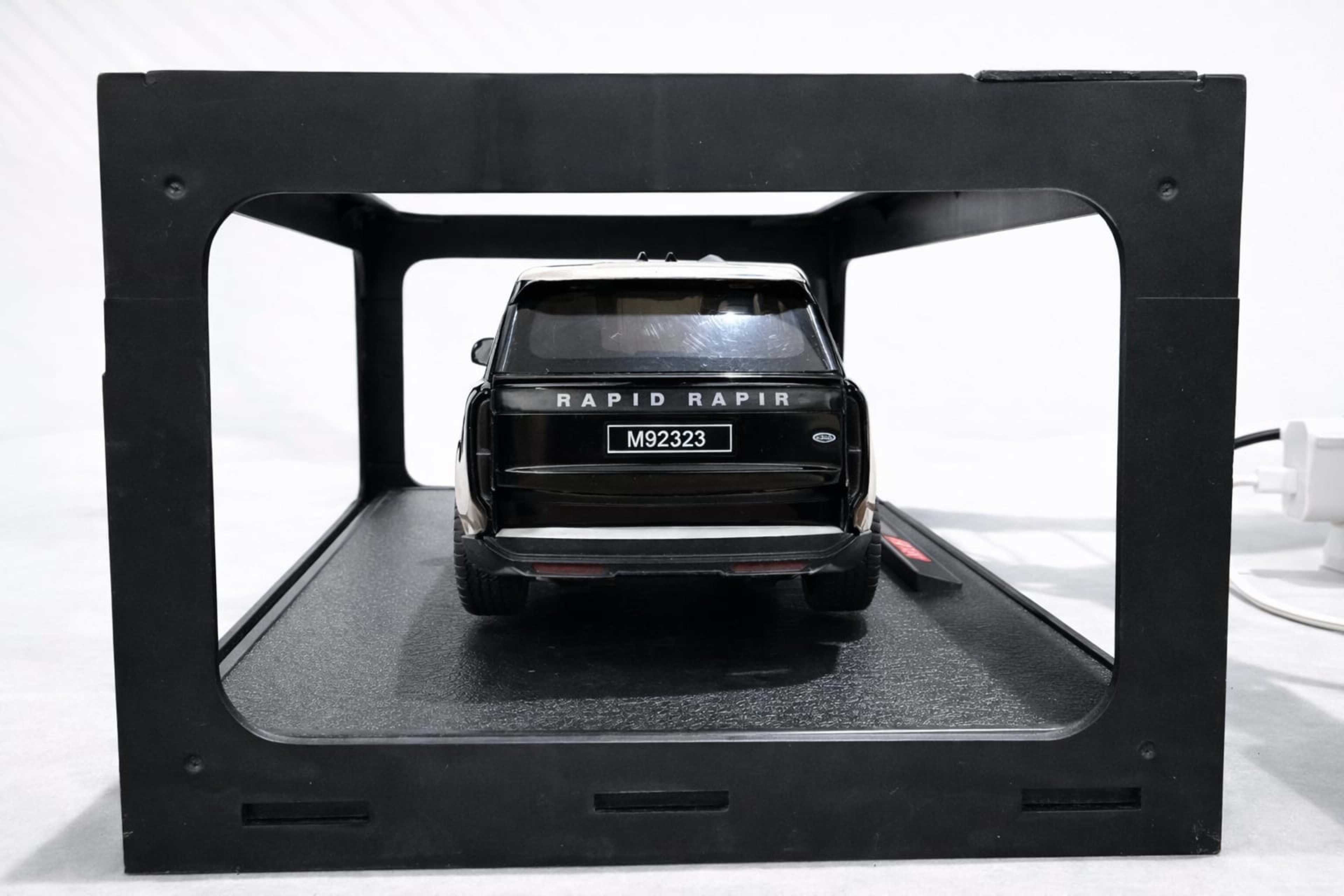 Range Rover Diecast 1:24 – Black Luxury SUV | Openable Parts | Light & Sound