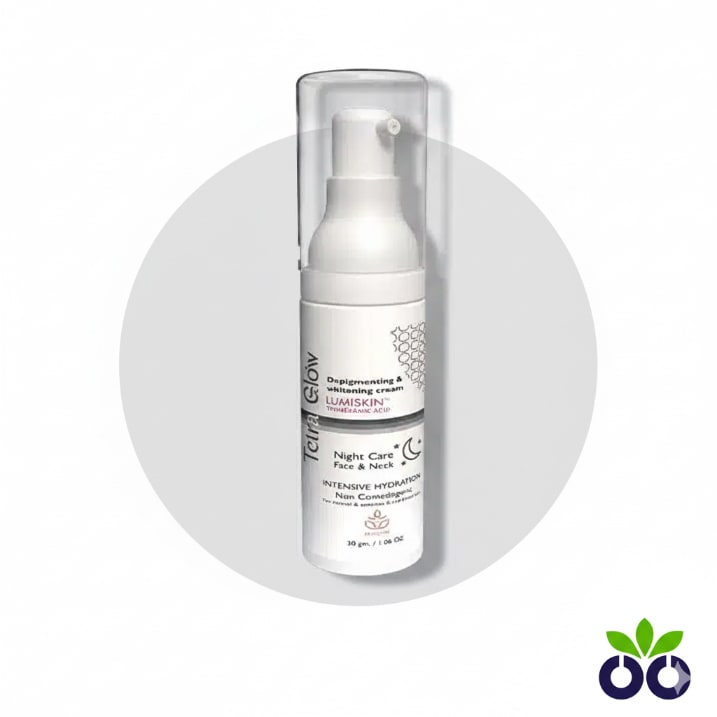 Tetra Glow Night Whitening Cream, a whitening night cream for dark spots with Tranexamic Acid and Glycolic Acid.
