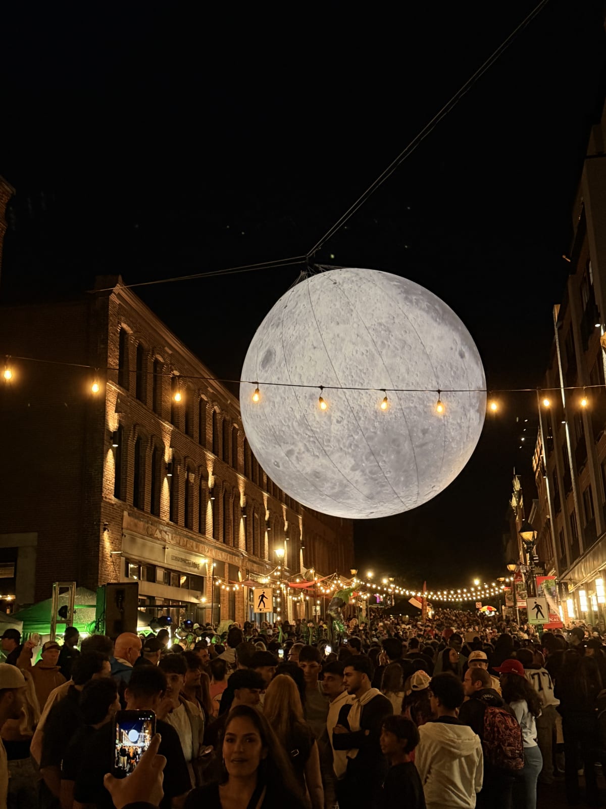 Moonlight Bazaar crowds leading up to the moon