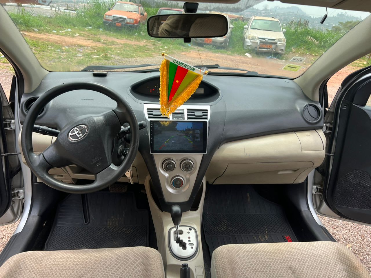 toyota yaris - 9