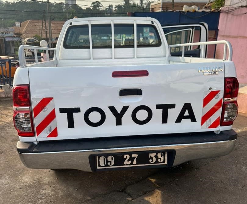 toyota hilux - 2