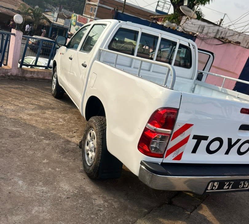 toyota hilux - 3