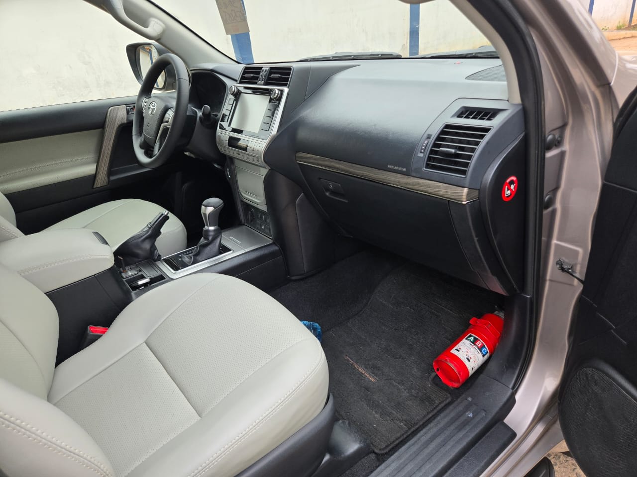 toyota land_cruiser - 5