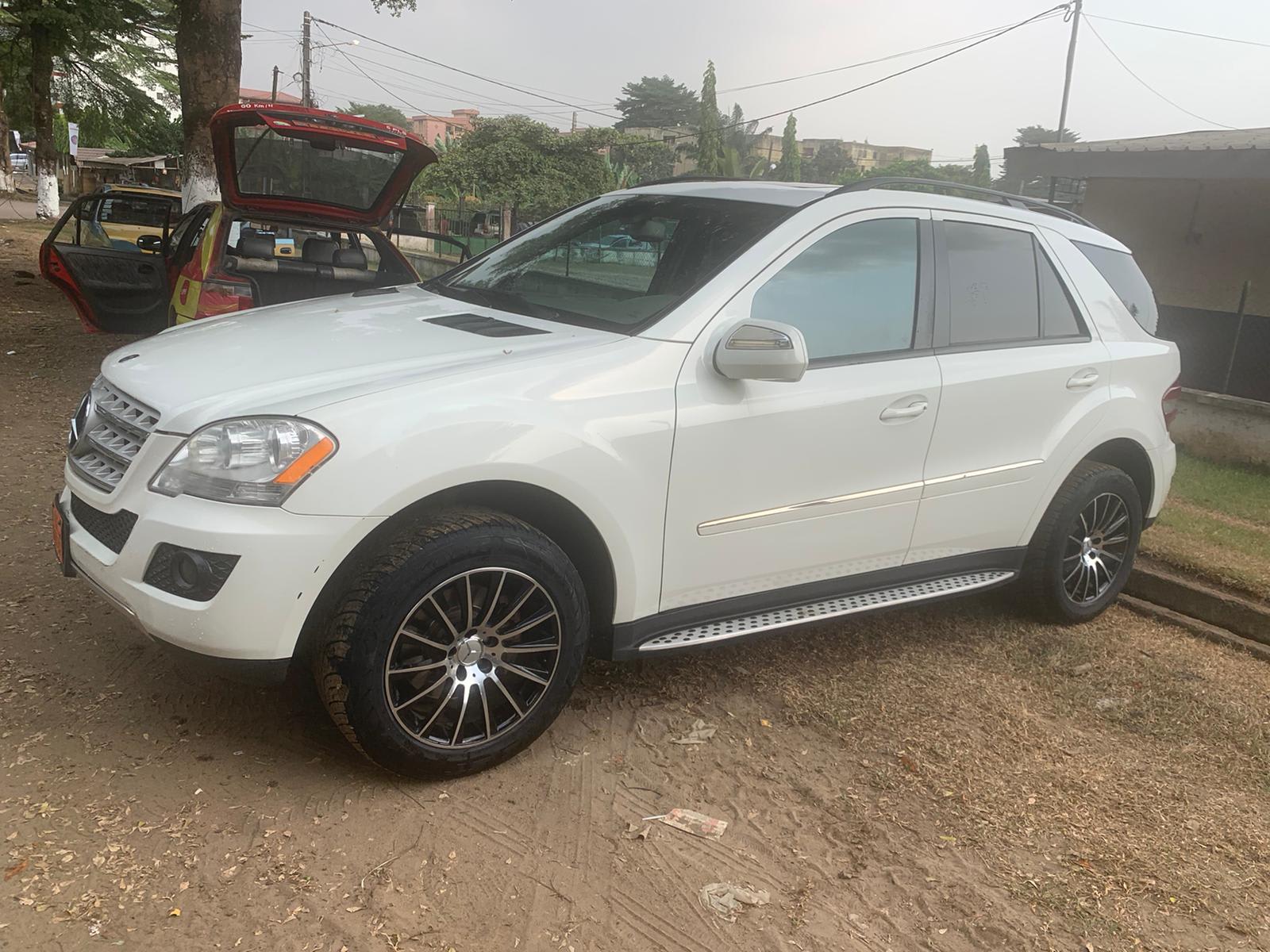 Mercedes_benz 350 ML 2010 a louer