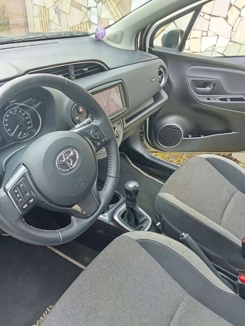 toyota yaris - 7